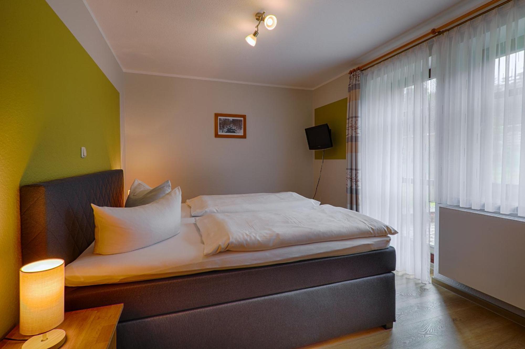 Hotel Und Berggasthof Spiessberghaus Фридрихрода Екстериор снимка